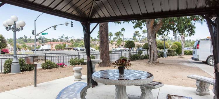 埃斯孔迪多市区罗德威酒店(Rodeway Inn Escondido Downtown)图片