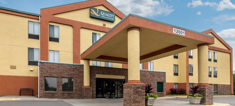 堪萨斯城莱尼克萨凯艺套房酒店(Quality Inn & Suites Lenexa Kansas City)图片