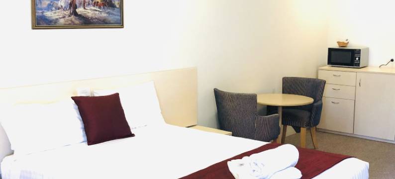 欧弗兰德汽车旅馆(Overlander Motor Lodge)图片