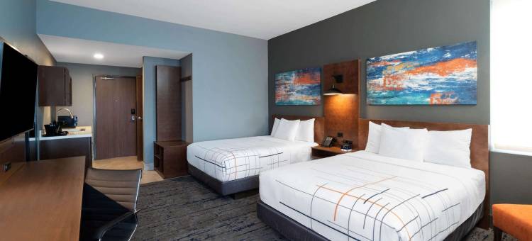 路易斯威尔东拉昆塔温德姆套房酒店(La Quinta Inn & Suites by Wyndham Louisville NE/Old Henry Rd)图片