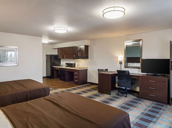 匹兹堡莫纳卡郊区套房酒店