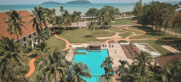 新式青蓬海滩度假村和高尔夫球场(The Nouveau Chumphon Beach Resort and Golf)图片