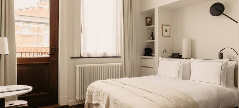 八月酒店(August)图片