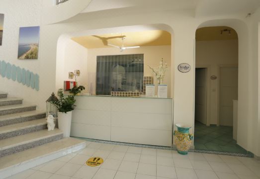 Hotel AmericaHotel Overview