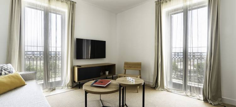 广场港公寓酒店(Port Plaza Apartments)图片