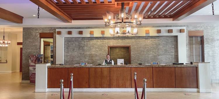 多拉多马尔海滩度假村希尔顿安泊酒店(Embassy Suites by Hilton Dorado del Mar Beach Resort)图片