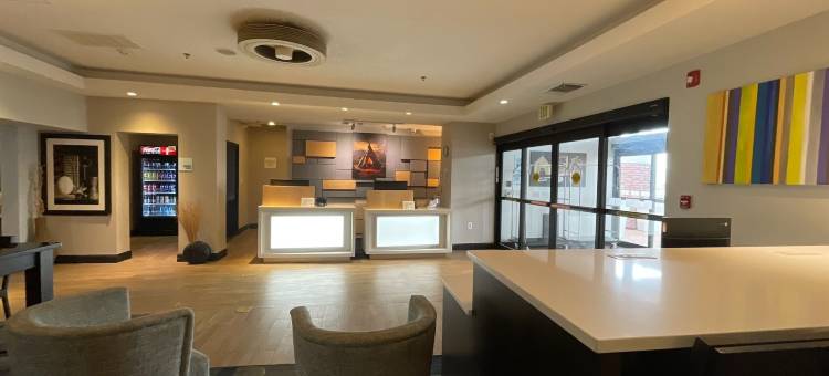 Route 66 Inn & Suites图片