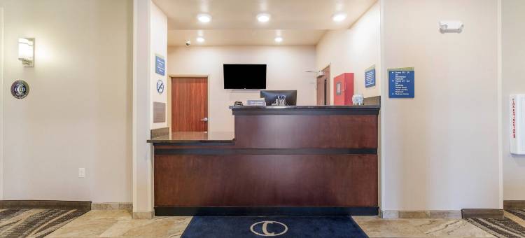 鹅卵石酒店-哈钦森(Cobblestone Hotel & Suites - Hutchinson)图片