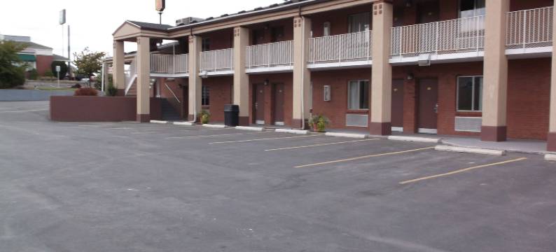 萨利纳风景山区温德姆速8酒店(Super 8 by Wyndham Salina/Scenic Hills Area)图片