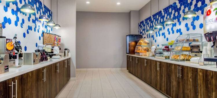 沃思堡北湖拉昆塔温德姆套房酒店(La Quinta Inn & Suites by Wyndham Northlake Fort Worth)图片