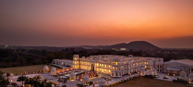 凯萨尔巴格宫殿(Kesarbagh Palace)图片