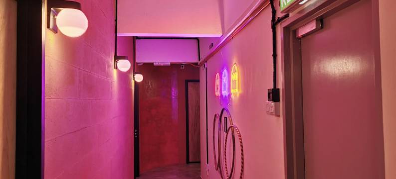 步行至SIAR-不允许儿童(Walk-up to Siar - Children Not Allowed)图片