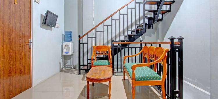 OYO 91960 法里扎伊斯兰之家酒店(OYO 91960 Fariza House Syariah)图片