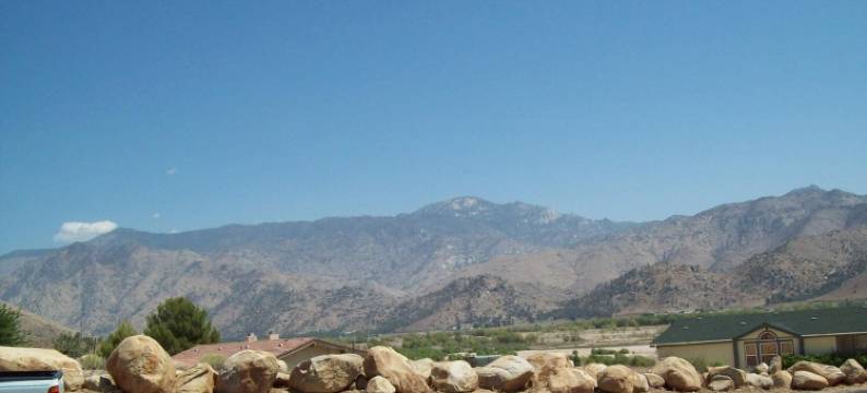 湖滨汽车旅馆(Lakeshore Lodge)图片