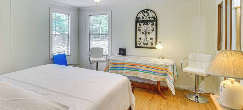 新月城之家配有木炭烧烤架：靠近三个湖泊(Crescent City Home w/ Charcoal Grill: Near 3 Lakes)图片