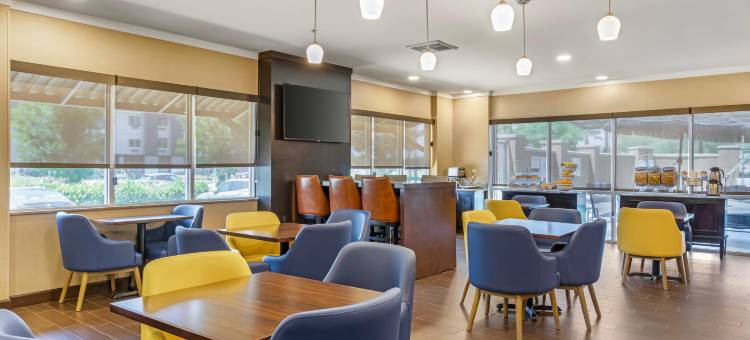 安大略机场会议中心舒适套房酒店(Comfort Suites Ontario Airport Convention Center)图片