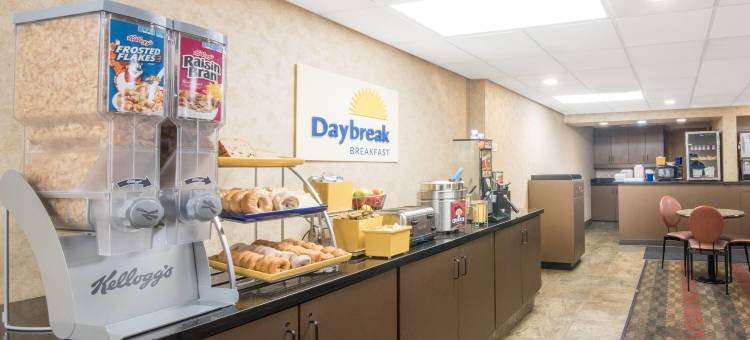 德卢斯湖畔漫步戴斯酒店(Days Inn by Wyndham Duluth Lakewalk)图片