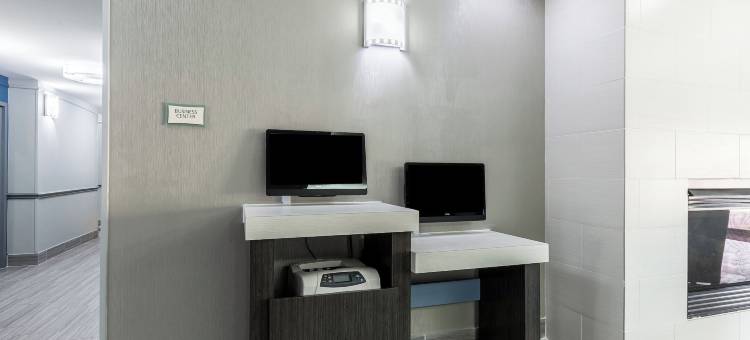 韦伯斯特铂金酒店及套房(Platinum Inn & Suites Webster)图片