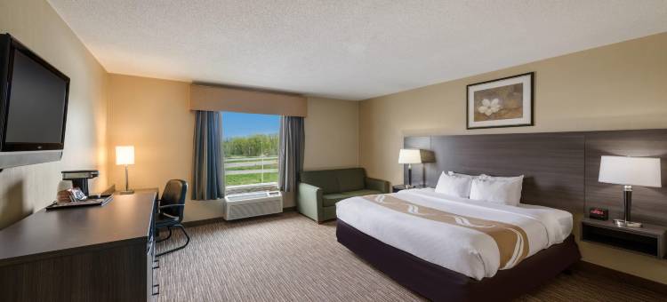 费什基尔南品质酒店及套房(靠近I-84)(Quality Inn & Suites Fishkill South Near I-84)图片