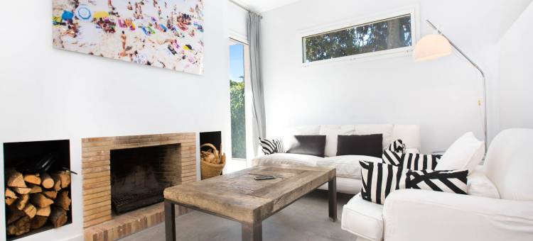 Villa near peaceful beach of Calella de图片