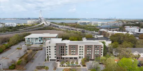 查爾斯頓芒特普萊森特萬豪SpringHill Suites酒店