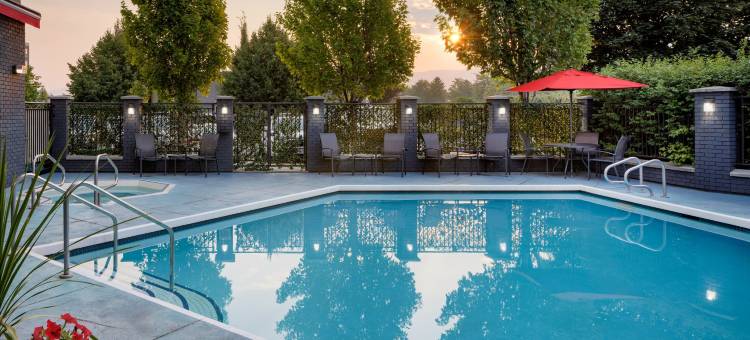 Fairfield Inn & Suites Kelowna图片