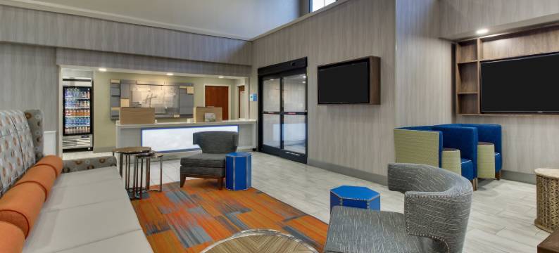 亚特兰大佩里米特购物中心智选假日酒店及套房-洲际酒店集团旗下(Holiday Inn Express & Suites ATLANTA N-PERIMETER MALL AREA by IHG)图片