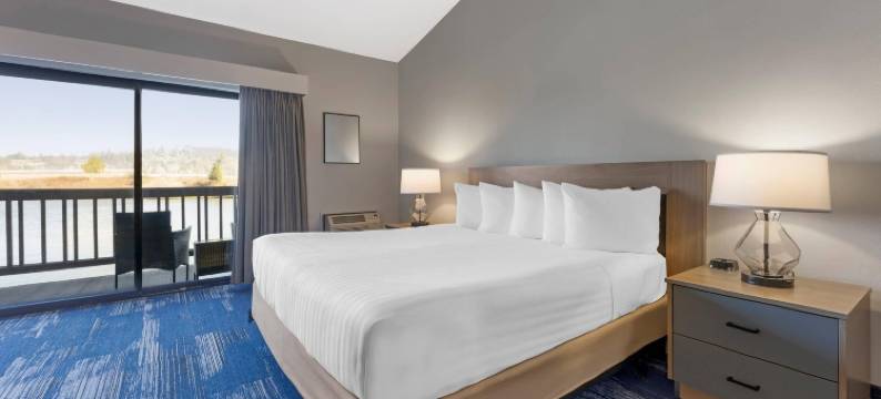 埃奇沃特套房酒店-傲途格精选酒店(Edgewater Inn and Suites, Ascend Hotel Collection)图片