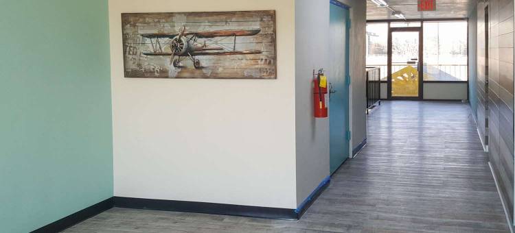 橡树林伊克诺山林小屋(Econo Lodge Oak Grove-Blue Springs)图片