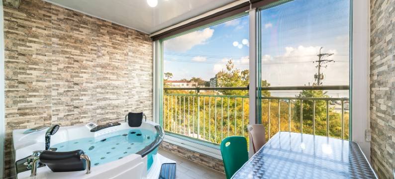 江华海明威旅馆(Ganghwa Hemingway Spa Pension)图片