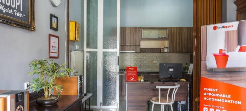 红多兹伊斯兰酒店-近玛琅RRI(RedDoorz Syariah Near Rri Malang)图片