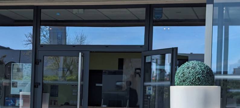 布雷斯特南普卢加斯泰勒宜必思快捷酒店 - 全新翻修的酒店(Ibis Budget Brest Sud Plougastel - hôtel rénové)图片