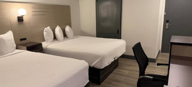 佐治亚奥尔巴尼华美达酒店(Ramada by Wyndham Albany GA)图片