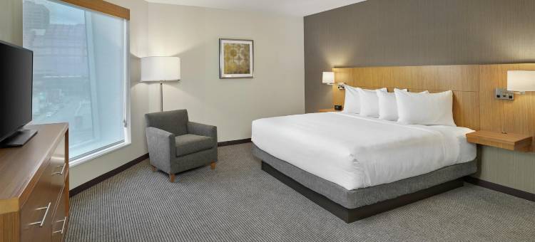 埃德蒙顿市中心希尔顿逸林酒店(DoubleTree by Hilton Edmonton Downtown)图片