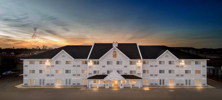 里贾纳温德姆Travelodge套房/Eastgate Bay酒店(Travelodge Suites by Wyndham Regina / Eastgate Bay)图片