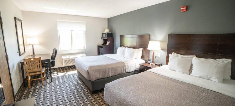 昆特品质酒店及套房沃特敦近草原湖冰场(Quality Inn & Suites Watertown Near Prairie Lakes Ice Arena)图片
