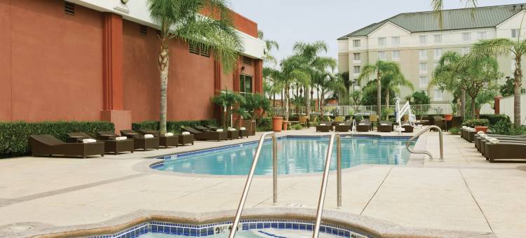 南安纳海姆希尔顿大使套房酒店(Embassy Suites by Hilton Anaheim South)图片