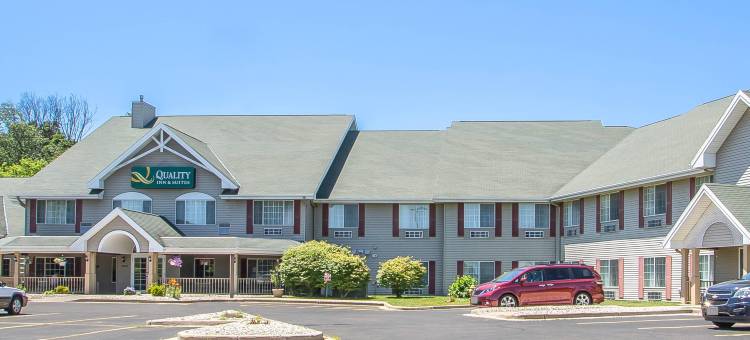 东特洛伊 I-43 品质酒店及套房(Quality Inn & Suites East Troy I-43)图片