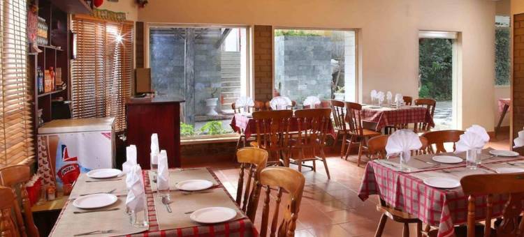 红麻雀度假村(Red Sparrow)图片