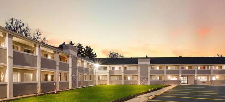 东兰辛大学区-波茵特克拉丽奥旅馆(Clarion Pointe East Lansing University Area)图片