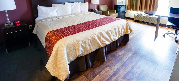 丹维尔红屋顶PLUS酒店(Red Roof Plus+ Danville, KY)图片