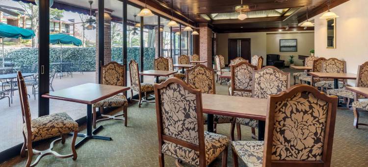 马格努森大酒店及会议中心(Magnuson Grand Hotel and Conference Center Tyler)图片