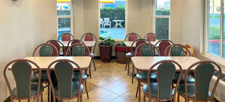 伊康套房旅馆(Econo Lodge Inn & Suites Corning)图片