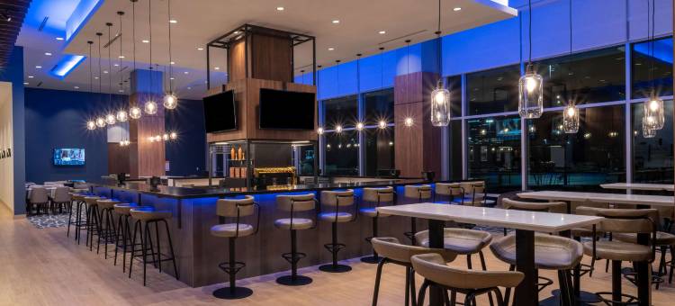 纳什维尔市区/体育场拉昆塔温德姆套房酒店(La Quinta Inn & Suites by Wyndham Nashville Downtown/Stadium)图片