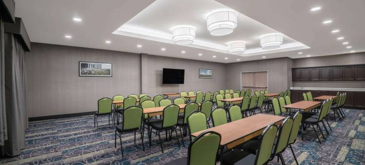 西孟斐斯拉昆塔温德姆套房酒店(La Quinta Inn & Suites by Wyndham West Memphis)图片