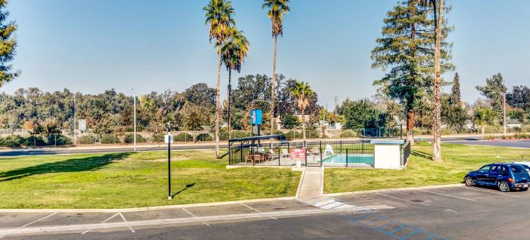 维塞利亚6号汽车旅馆(Motel 6 Visalia, CA)图片