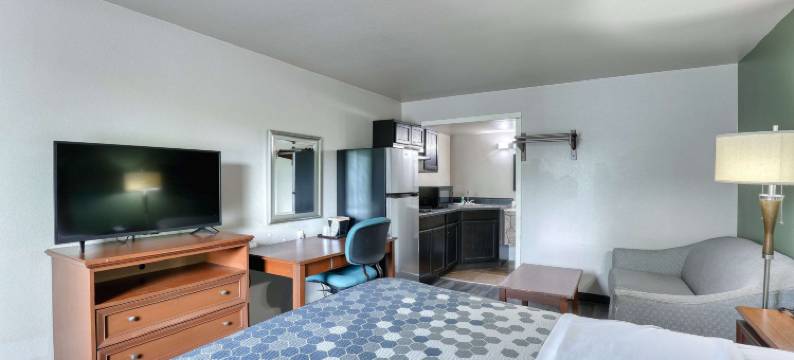 尼纳-阿普尔顿郊区开间(Suburban Studios Neenah-Appleton)图片