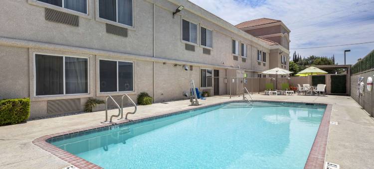 舒适套房酒店(Comfort Suites)图片