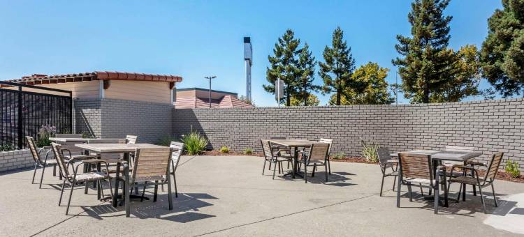 加利福尼亚瓦列霍纳帕谷丽怡酒店(Country Inn & Suites by Radisson, Vallejo Napa Valley, CA)图片