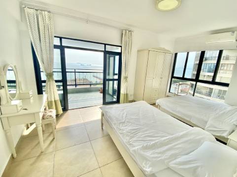 房东金凤凰公寓(迎宾路分店)